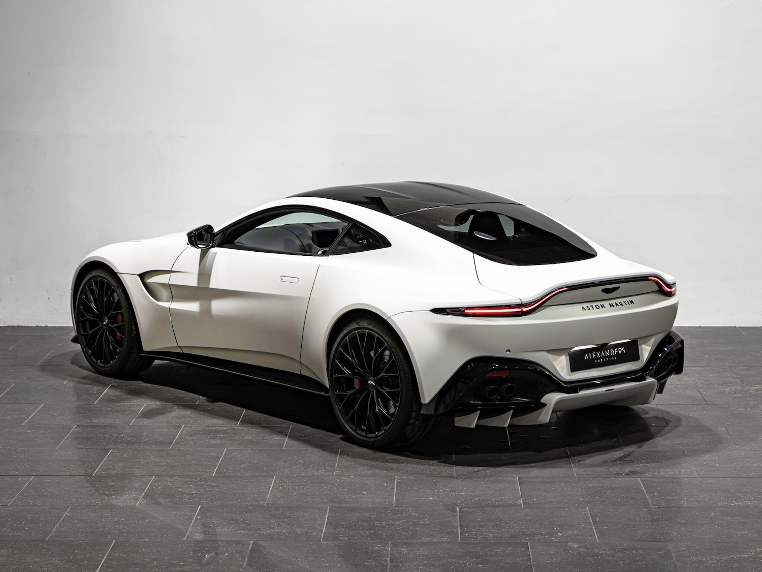 Used Aston Martin Vantage 2023 for sale - 77358920: Photo 8