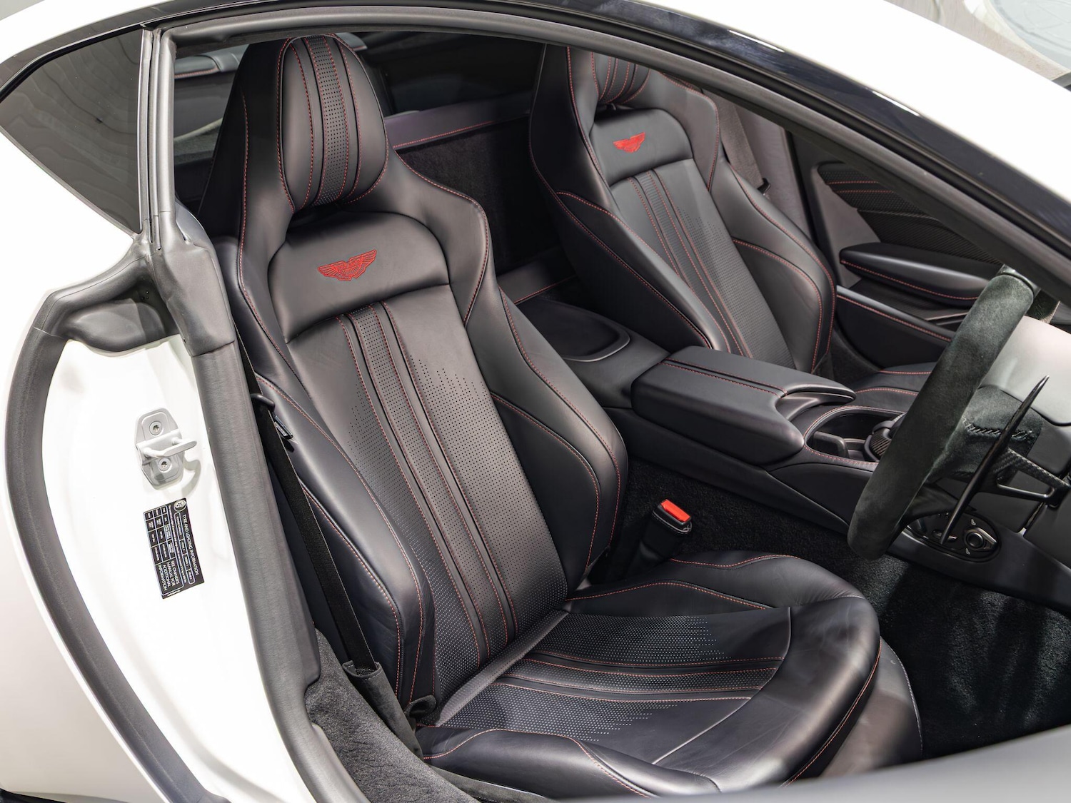 Used Aston Martin Vantage 2023 for sale - 77358920: Photo 9