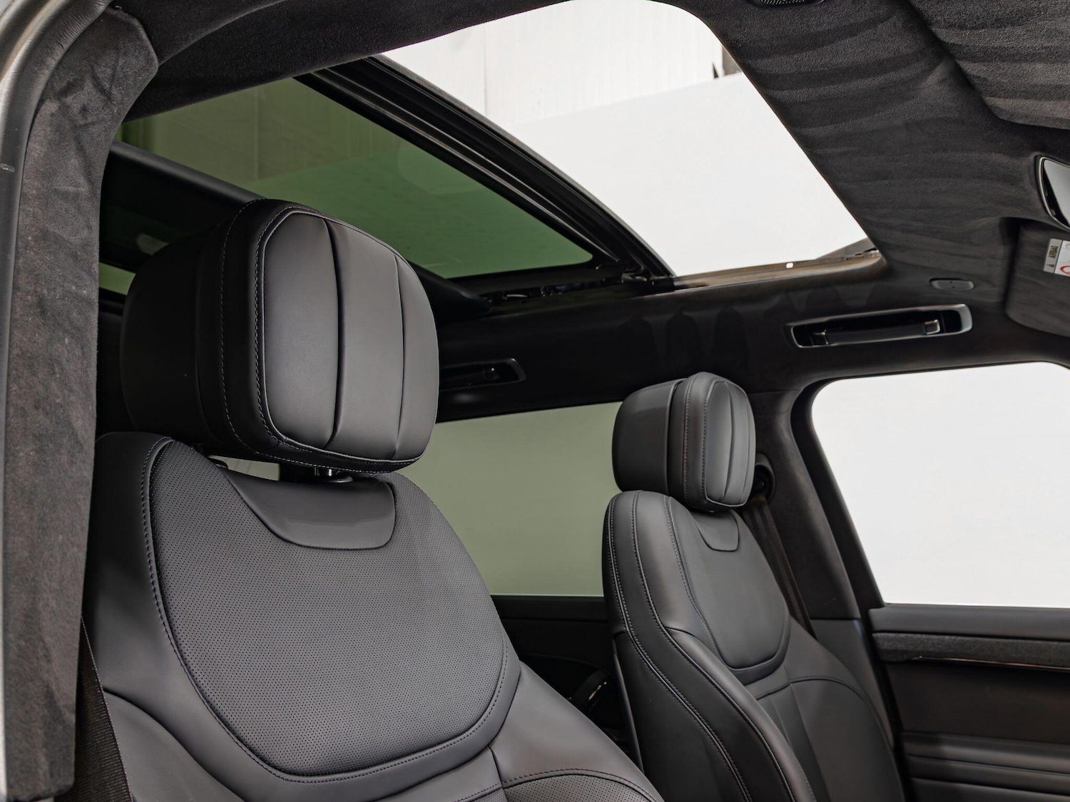 Used Land Rover Range Rover Sport for sale - 77670958: Photo 2