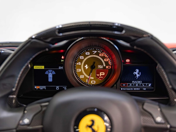 Used Ferrari 488 2017 for sale - 75588423: Photo 14