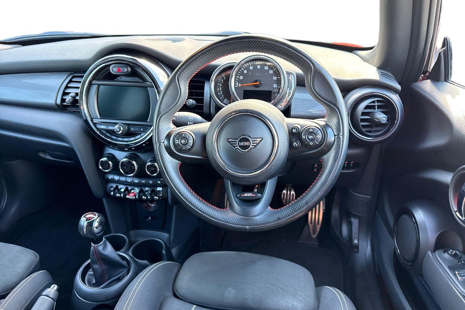 Used MINI Hatch 2019 for sale - 76365147: Photo 13