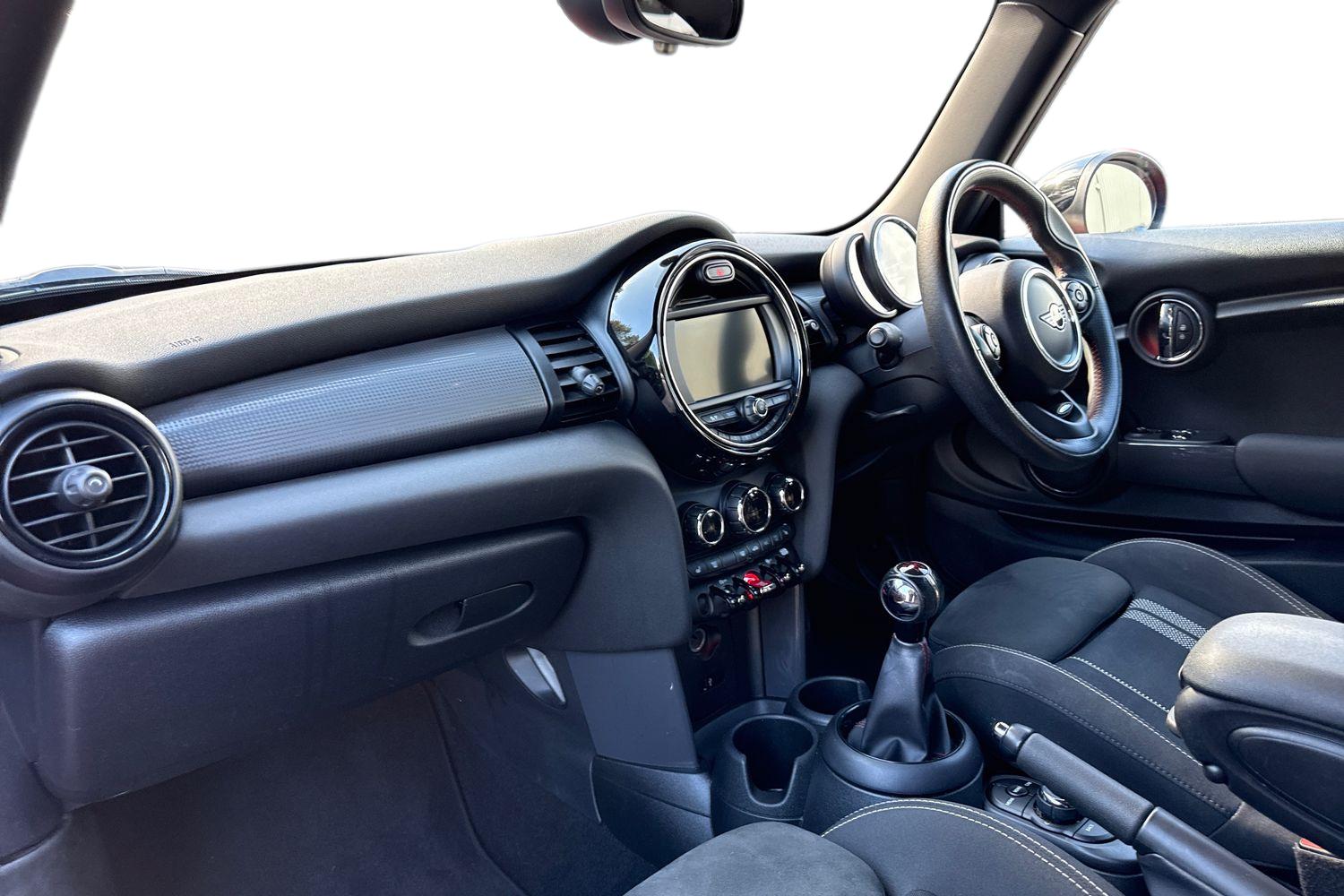 Used MINI Hatch 2019 for sale - 76365147: Photo 9