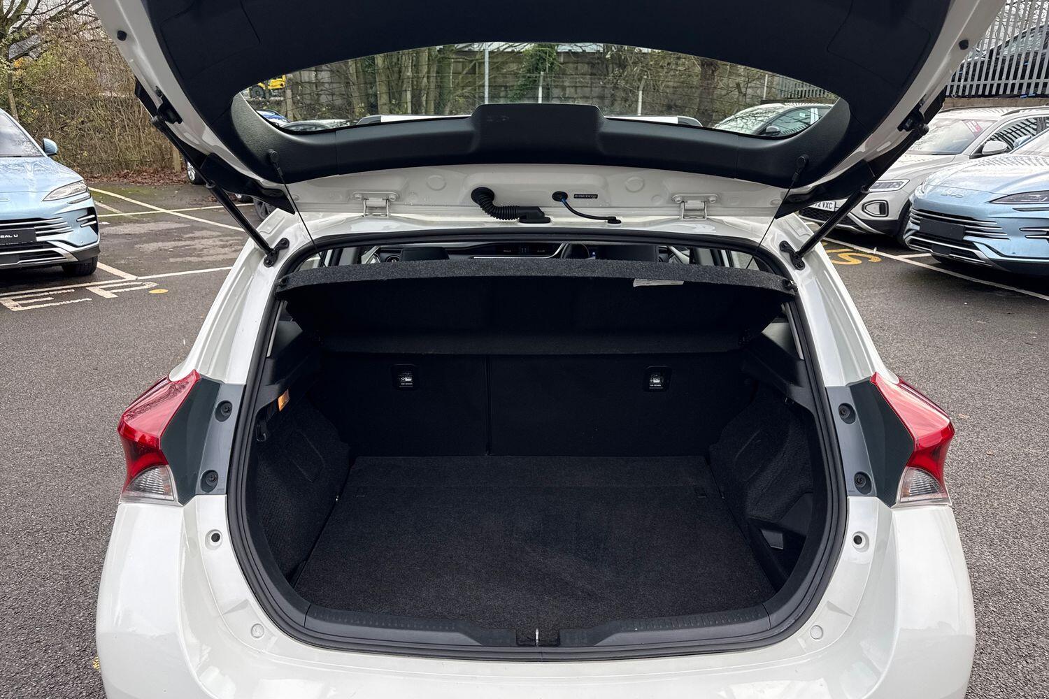 Used Toyota Auris 2017 for sale - 76909422: Photo 10