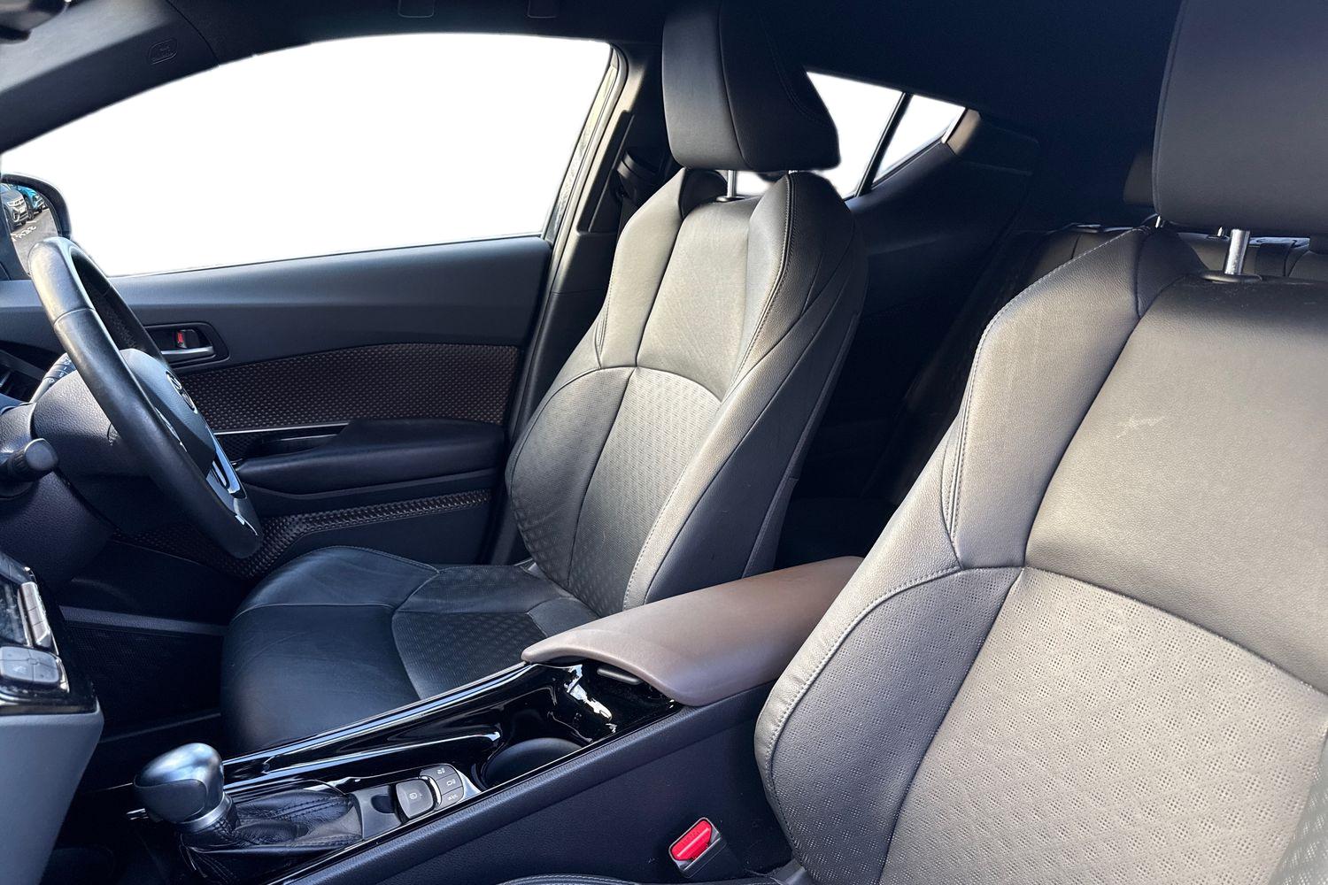 Used Toyota C-HR 2018 for sale - 76909428: Photo 11