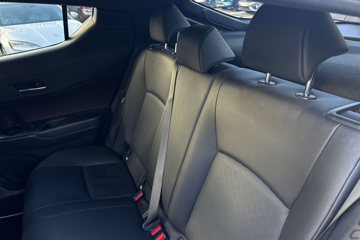 Used Toyota C-HR 2018 for sale - 76909428: Photo 14