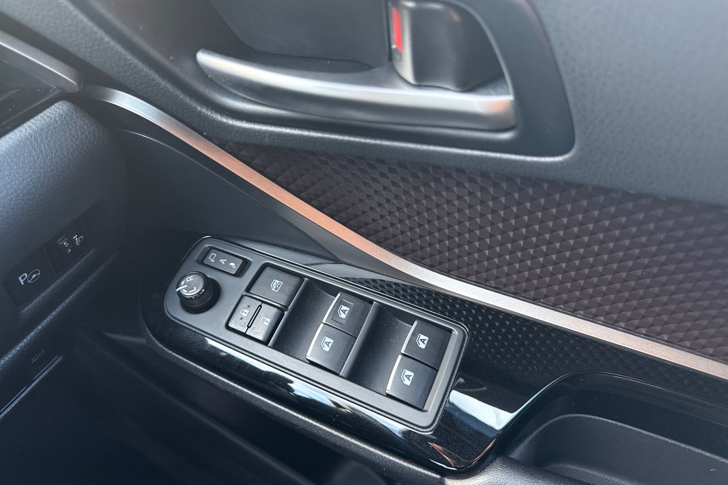 Used Toyota C-HR 2018 for sale - 76909428: Photo 18