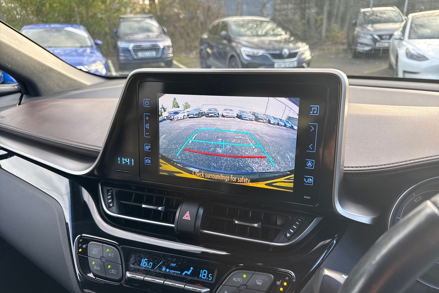 Used Toyota C-HR 2018 for sale - 76909428: Photo 32