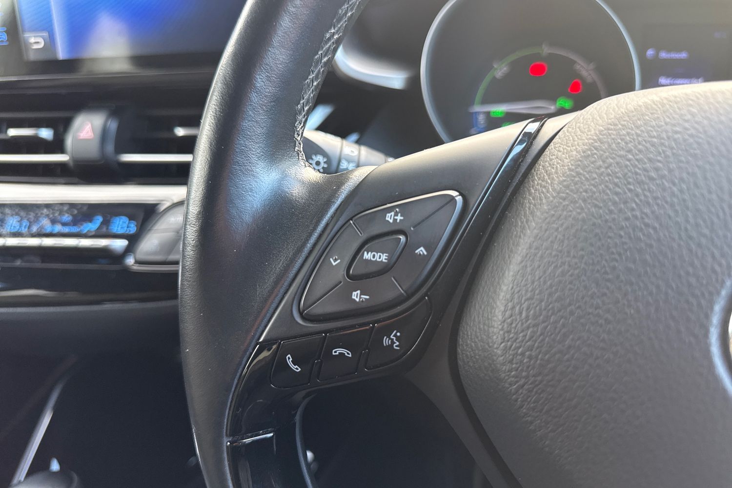 Used Toyota C-HR 2018 for sale - 76909428: Photo 34