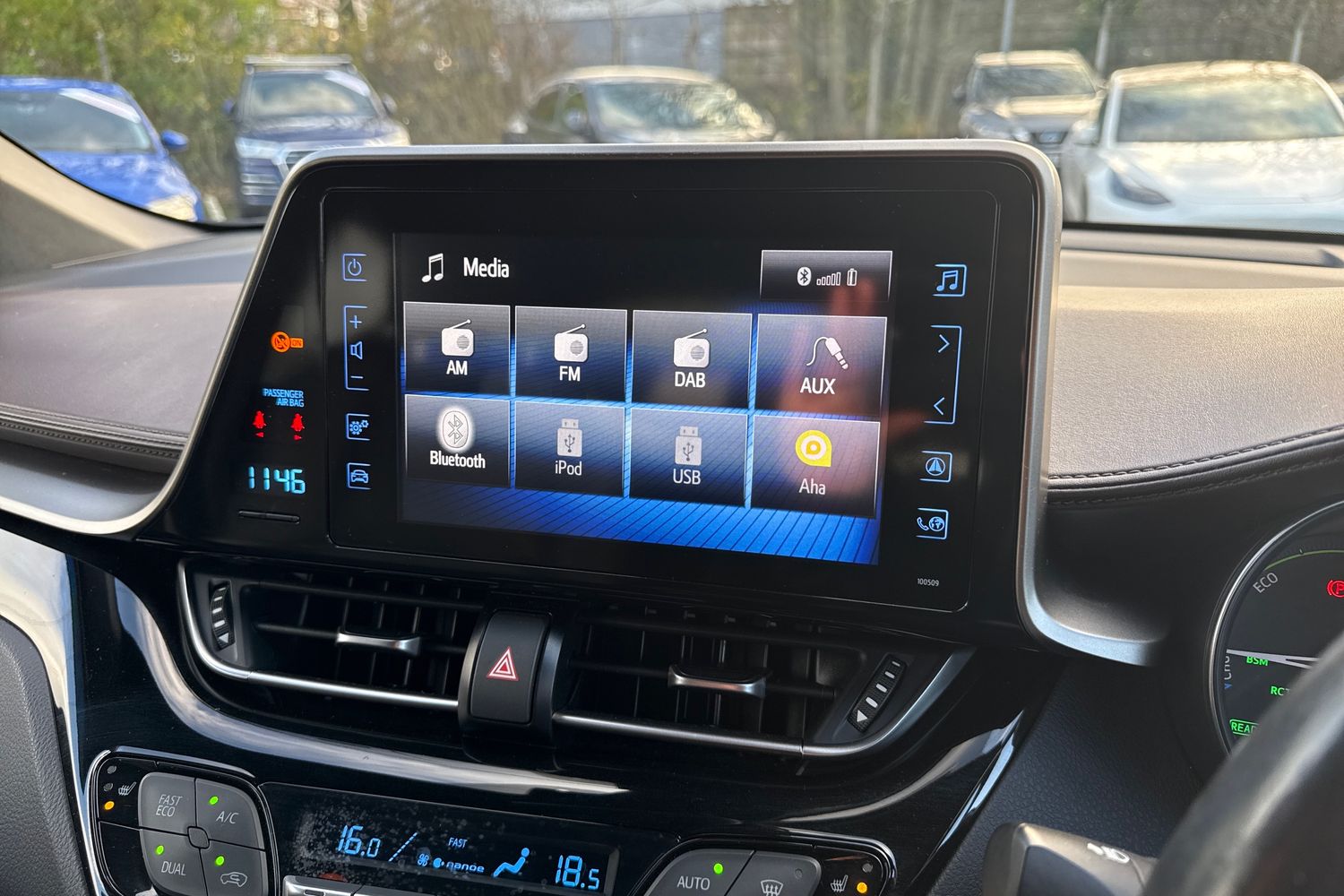 Used Toyota C-HR 2018 for sale - 76909428: Photo 41