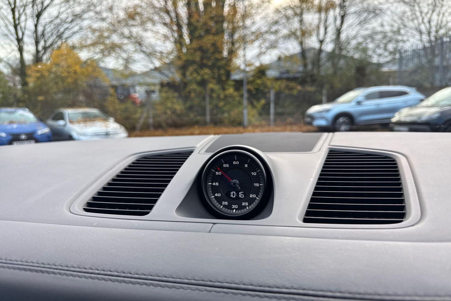 Used Porsche Cayenne 2020 for sale - 76546137: Photo 37