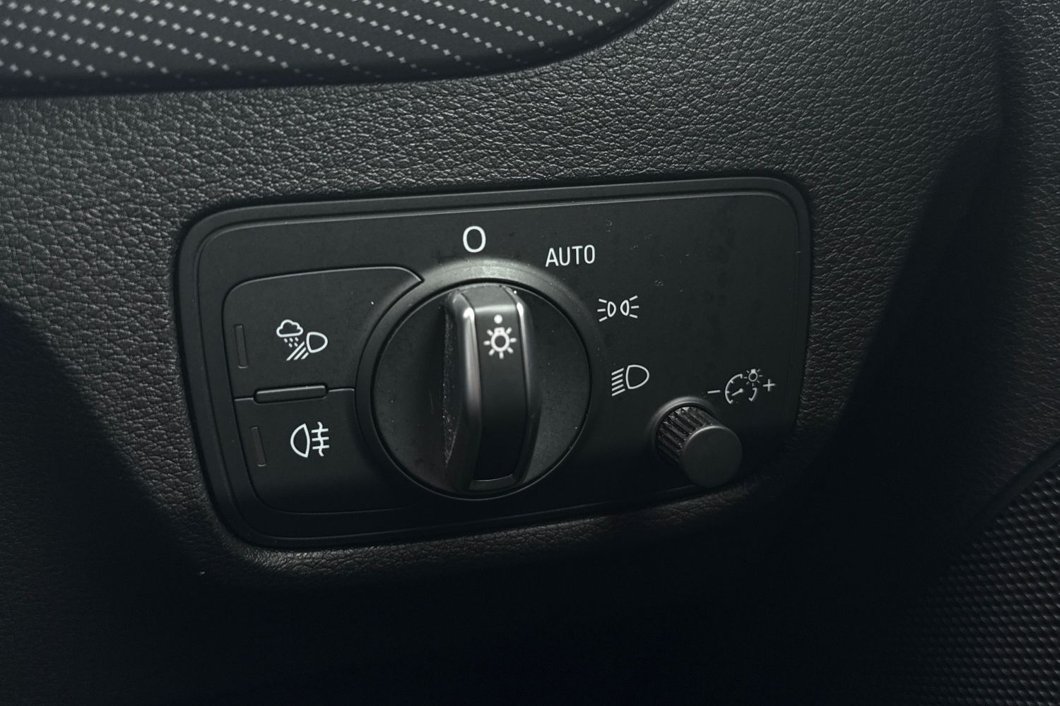 Used Audi Q2 2017 for sale - 78052826: Photo 39