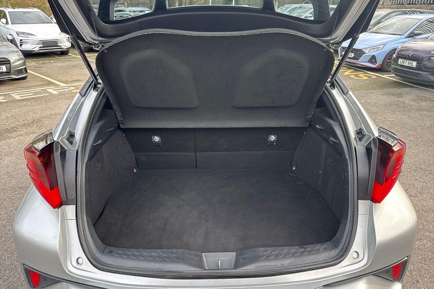 Used Toyota C-HR 2022 for sale - 77593641: Photo 9