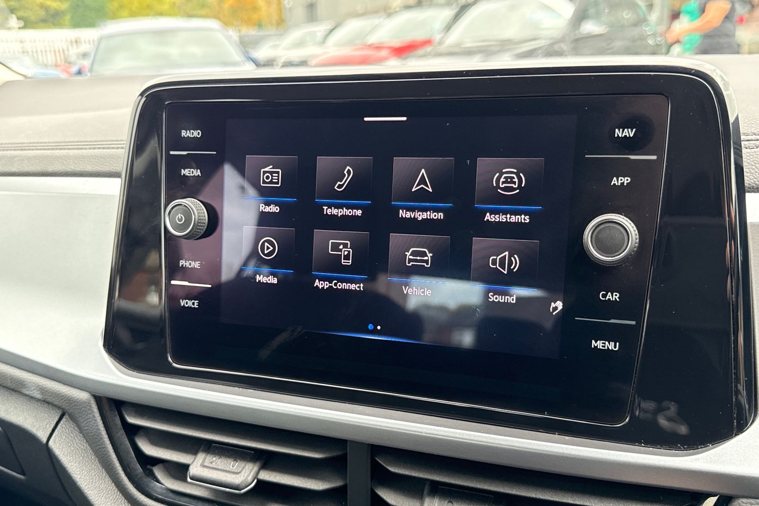 Used Volkswagen T-Roc 2022 for sale - 76535296: Photo 12