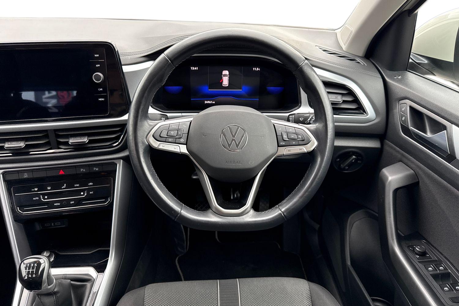 Used Volkswagen T-Roc 2022 for sale - 76535296: Photo 13