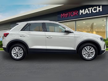 Used Volkswagen T-Roc 2022 for sale - 76535296: Photo