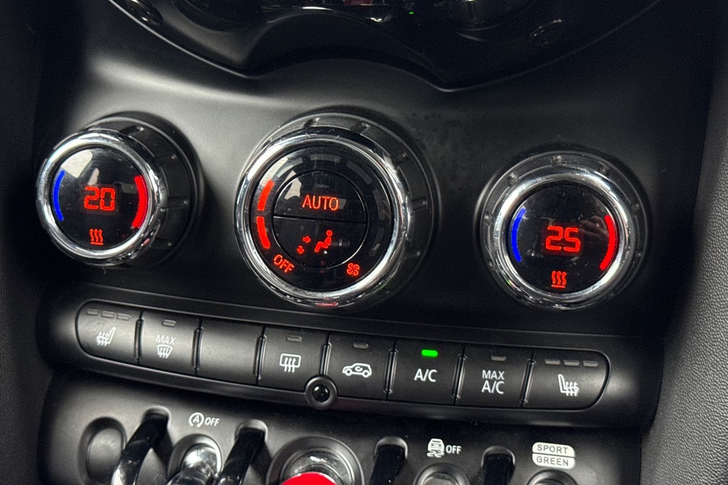 Used MINI Hatch 2018 for sale - 76365122: Photo 19