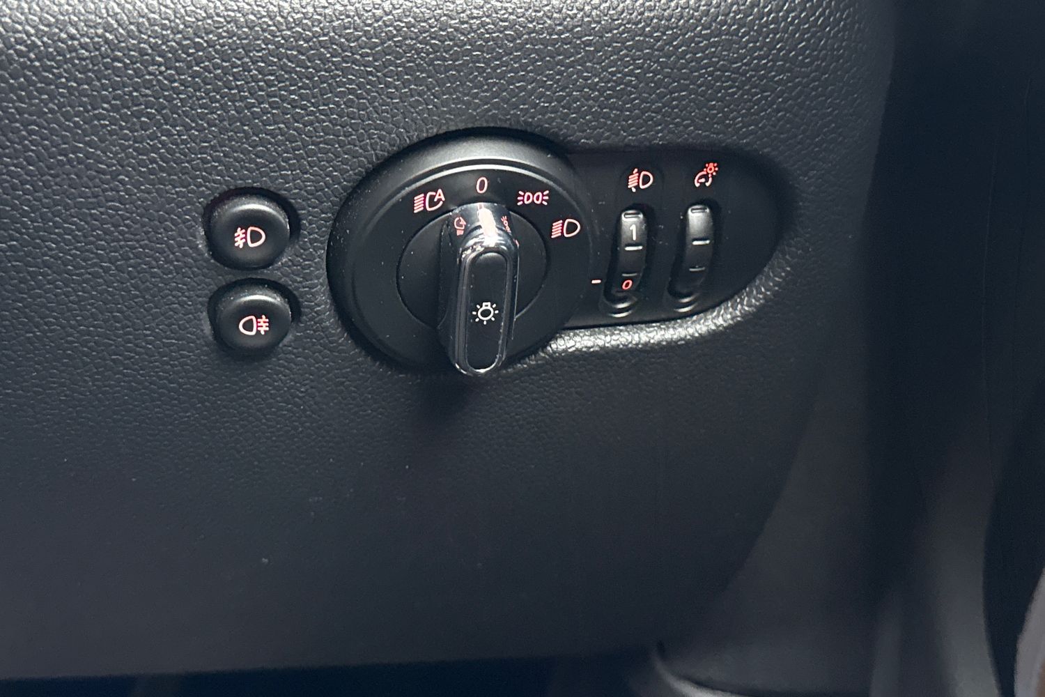 Used MINI Hatch 2018 for sale - 76365122: Photo 30