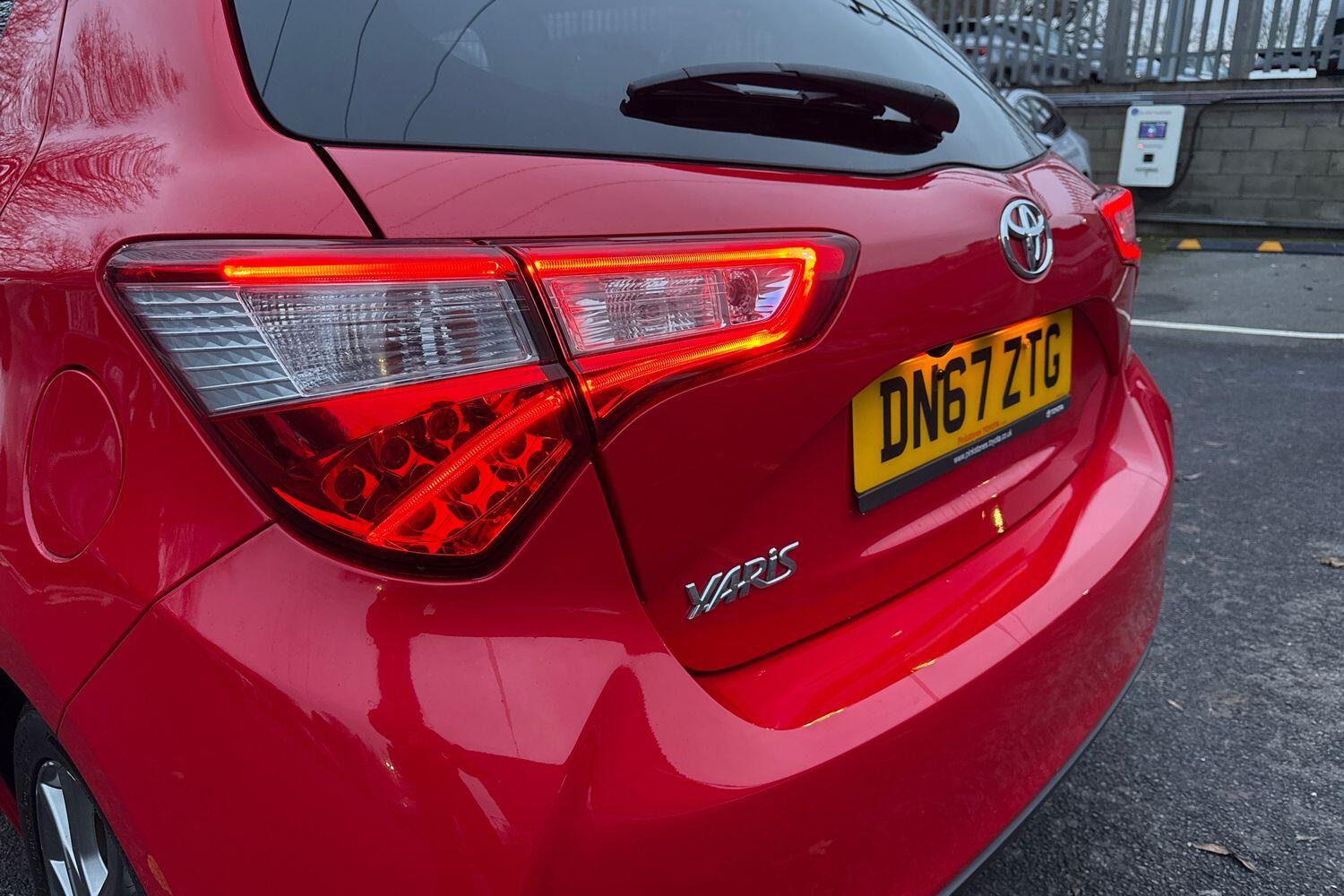 Used Toyota Yaris 2017 for sale - 76723720: Photo 15