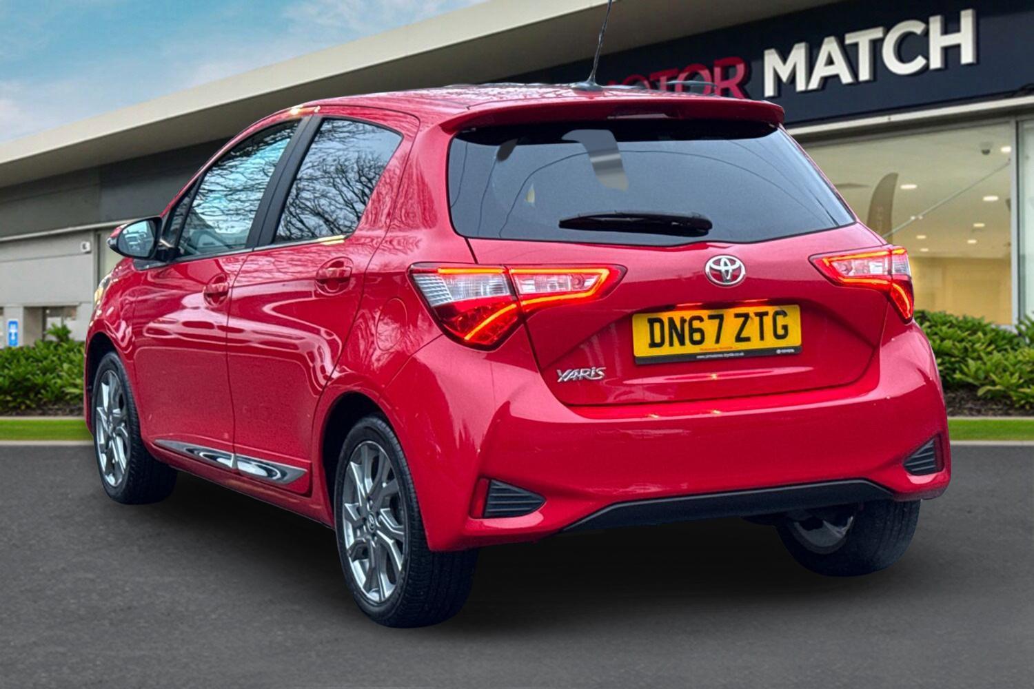 Used Toyota Yaris 2017 for sale - 76723720: Photo 2