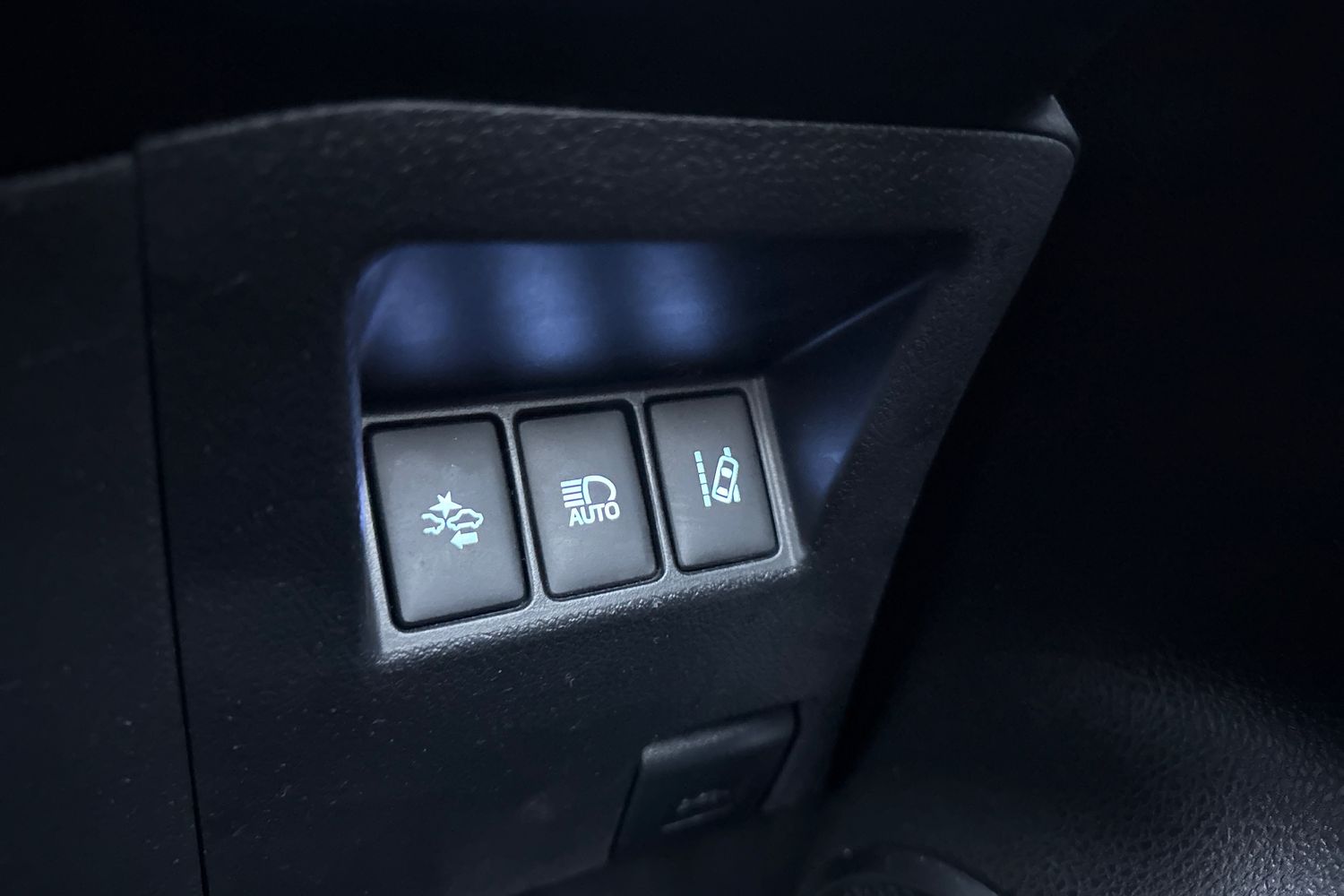 Used Toyota Yaris 2017 for sale - 76723720: Photo 28