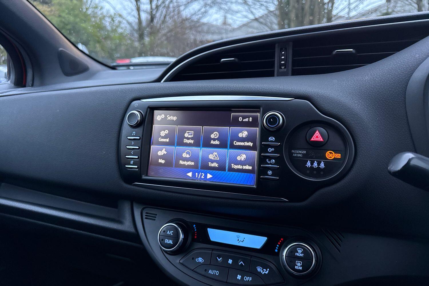 Used Toyota Yaris 2017 for sale - 76723720: Photo 30