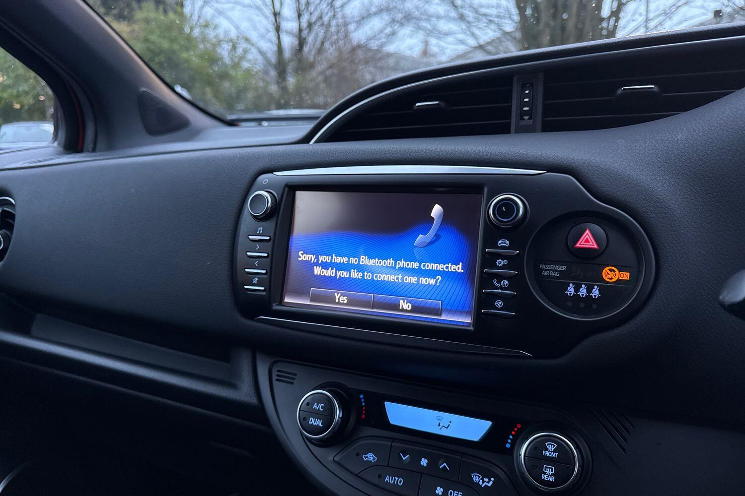 Used Toyota Yaris 2017 for sale - 76723720: Photo 32