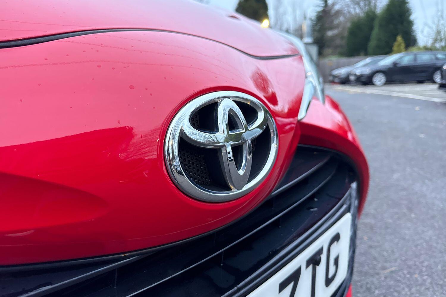 Used Toyota Yaris 2017 for sale - 76723720: Photo 38