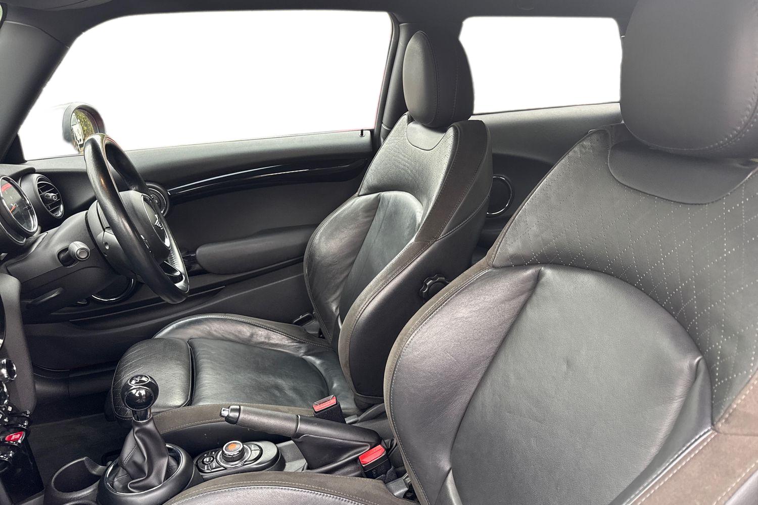 Used MINI Hatch 2018 for sale - 76453579: Photo 11