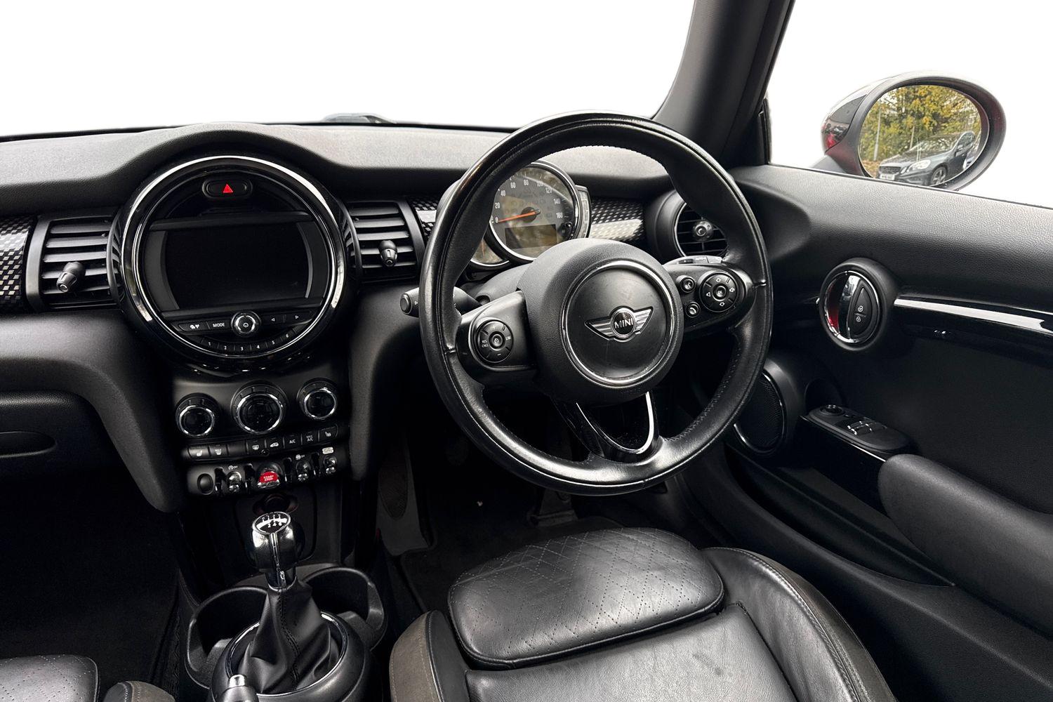 Used MINI Hatch 2018 for sale - 76453579: Photo 13