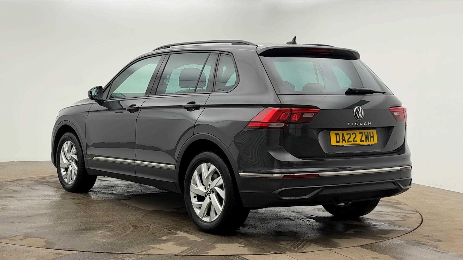 Used Volkswagen Tiguan 2022 for sale - 76495200: Photo 3