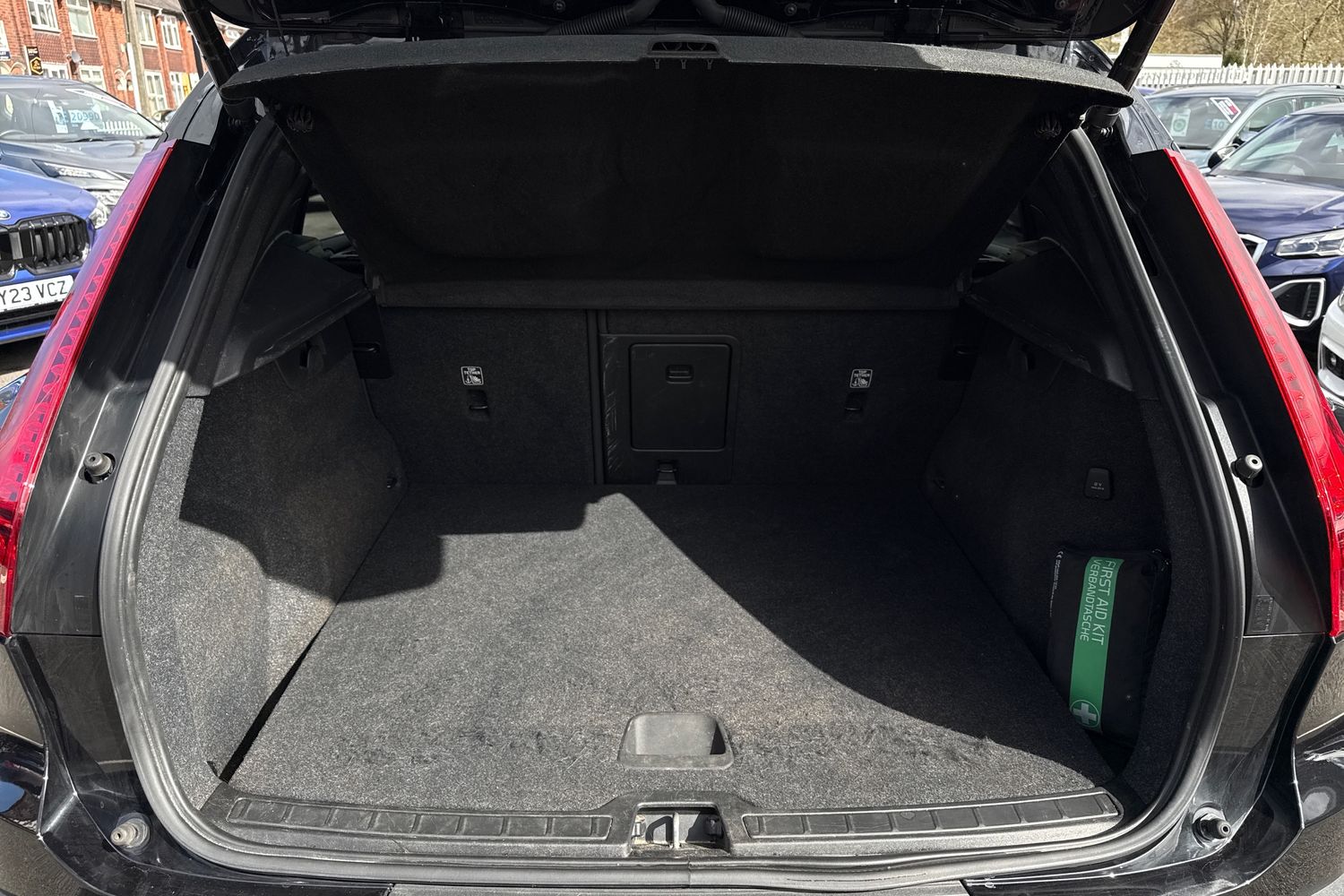 Used Volvo XC40 2023 for sale - 78069988: Photo 10