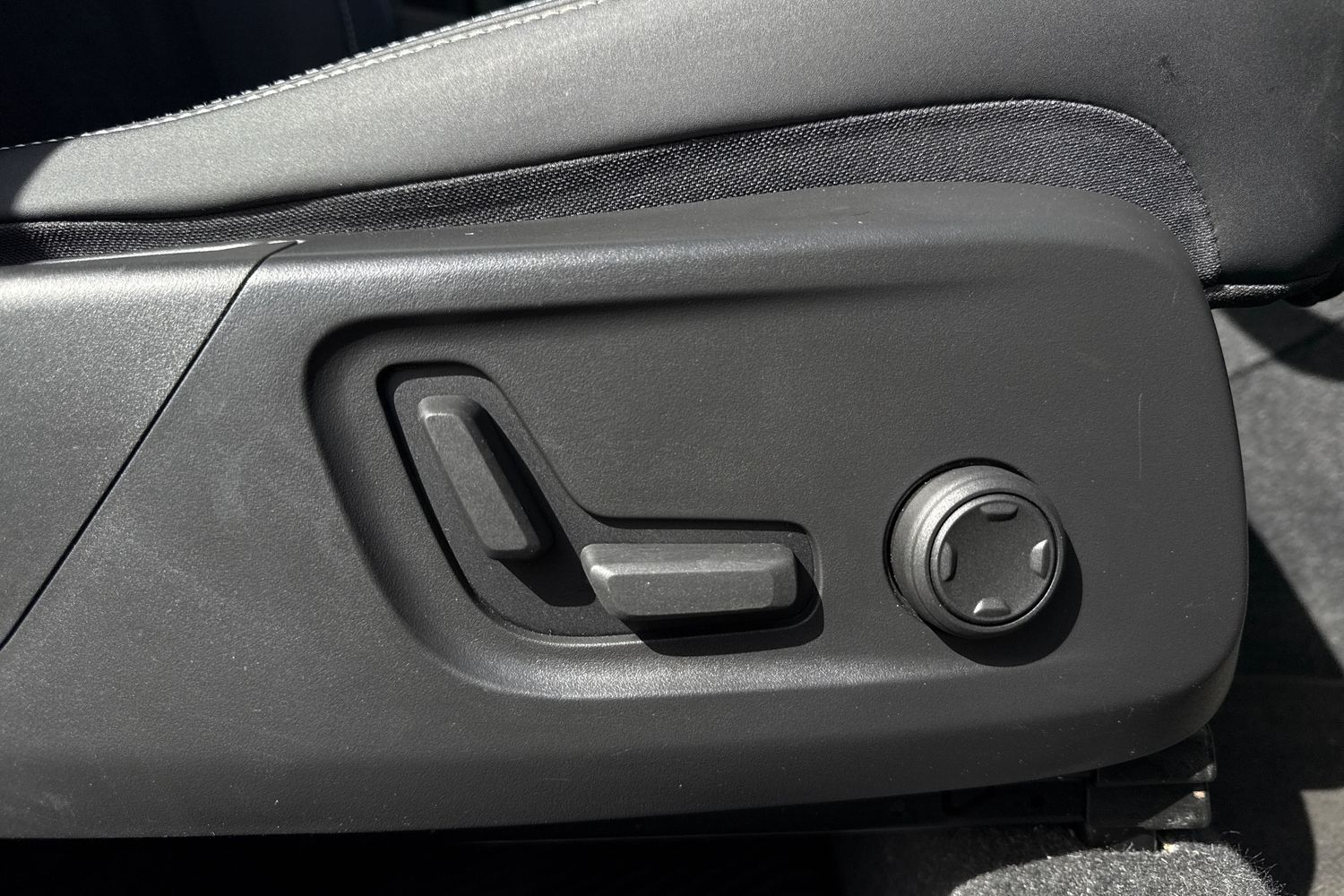 Used Volvo XC40 2023 for sale - 78069988: Photo 34