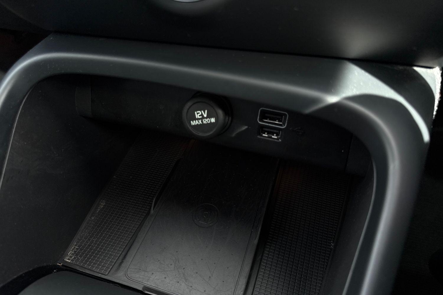 Used Volvo XC40 2023 for sale - 78069988: Photo 36