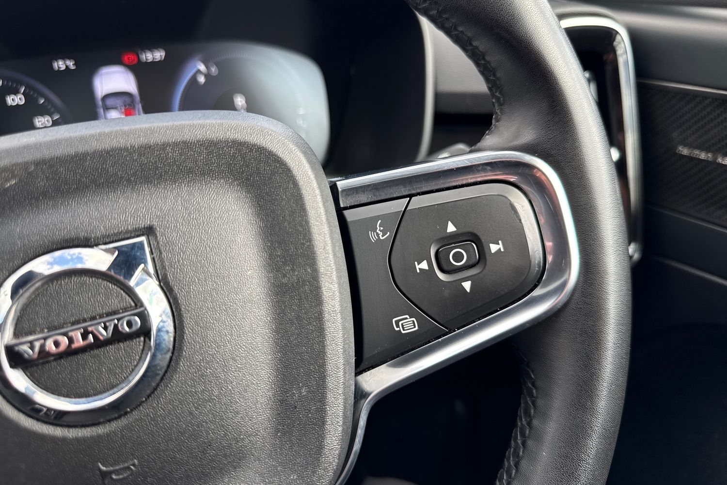 Used Volvo XC40 2023 for sale - 78069988: Photo 45