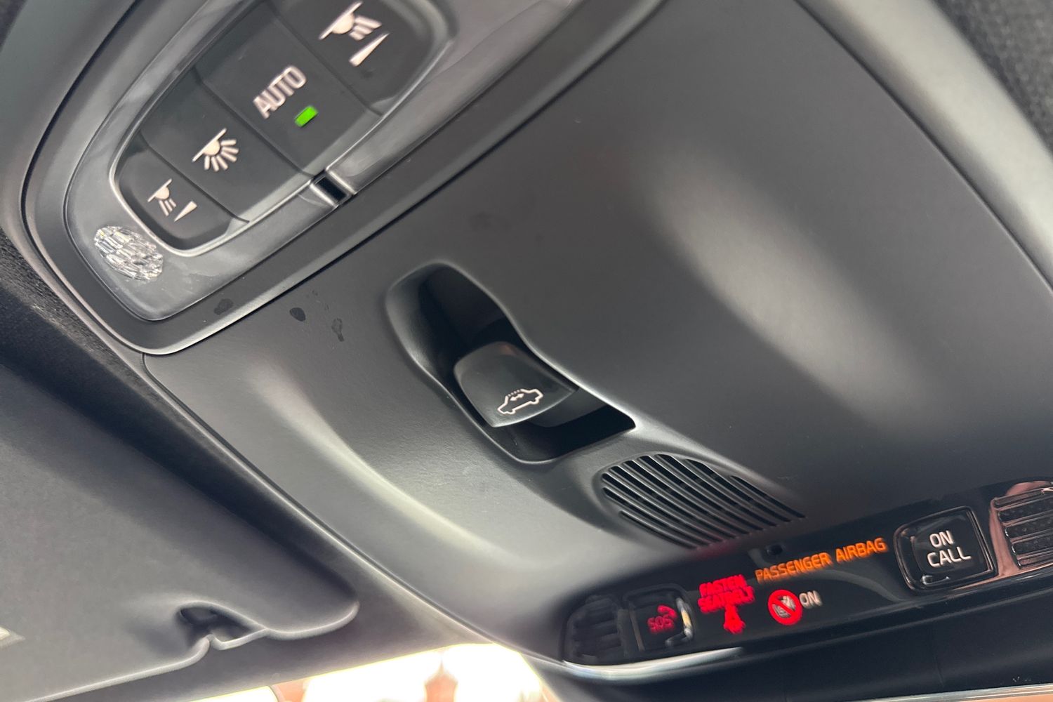 Used Volvo XC40 2023 for sale - 78069988: Photo 46