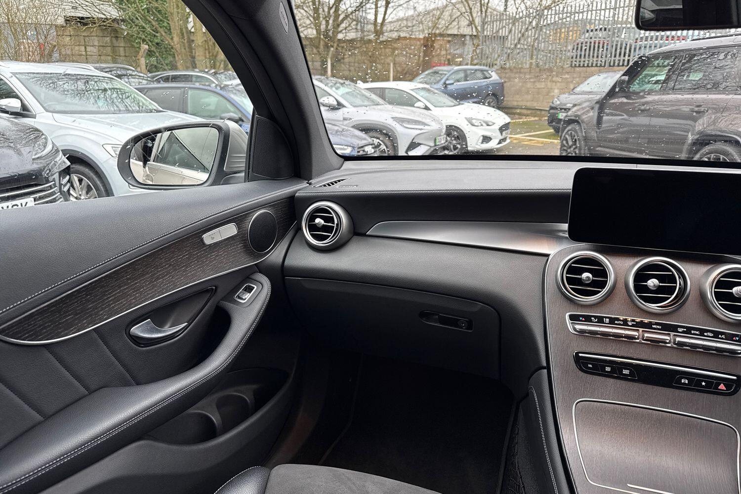 Used Mercedes-Benz GLC 2019 for sale - 77897662: Photo 15