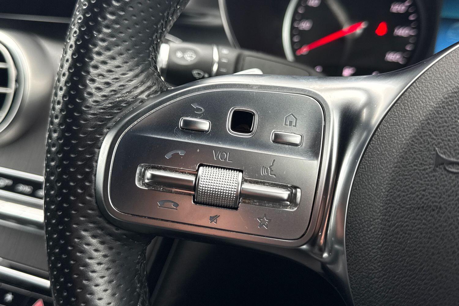 Used Mercedes-Benz GLC 2019 for sale - 77897662: Photo 29