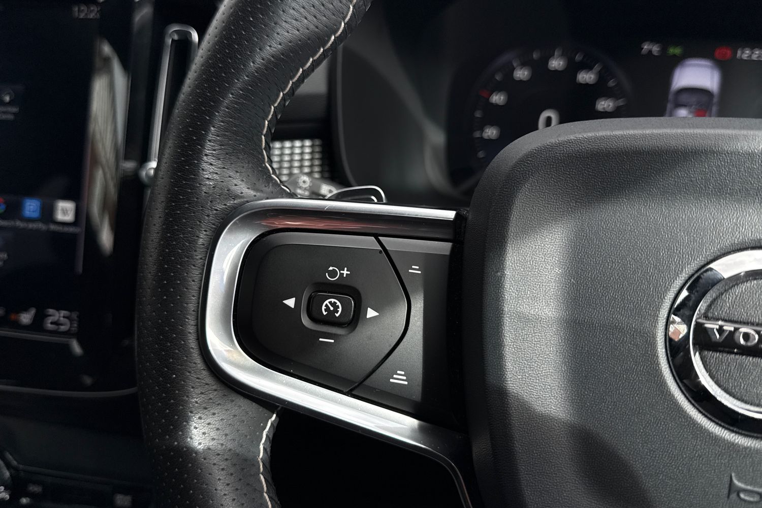 Used Volvo XC40 2019 for sale - 78024663: Photo 35