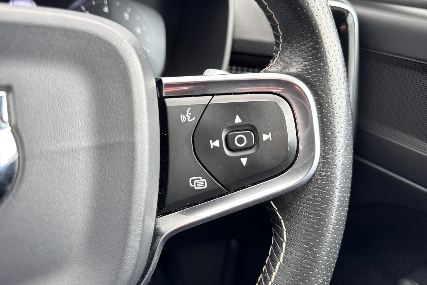 Used Volvo XC40 2019 for sale - 78024663: Photo 36