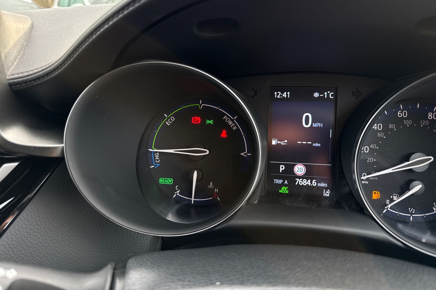 Used Toyota C-HR 2023 for sale - 77535423: Photo 39