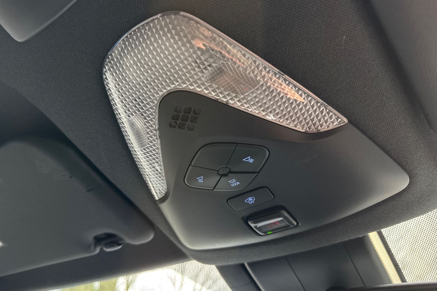 Used Toyota C-HR 2023 for sale - 77535423: Photo 40