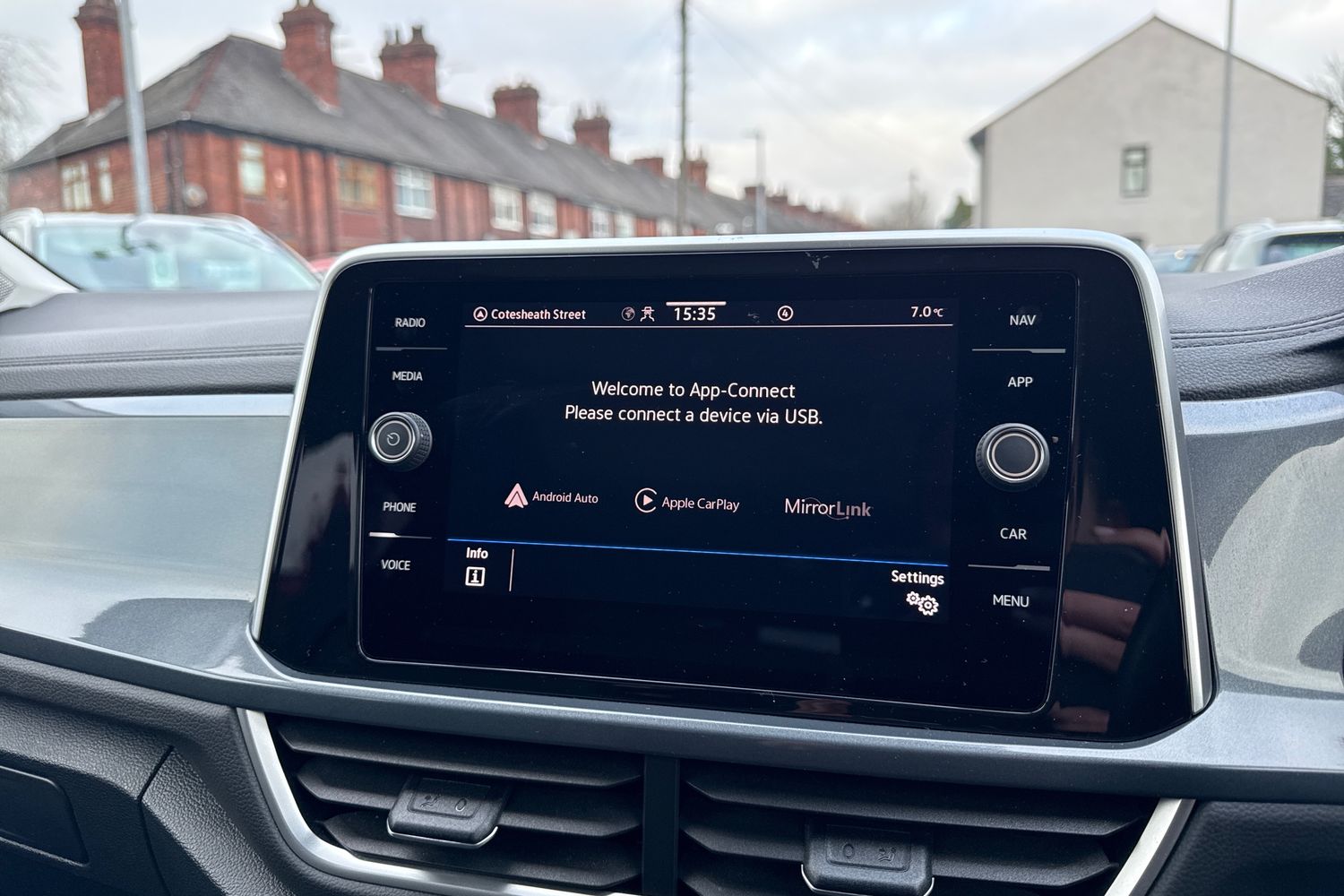 Used Volkswagen T-Roc 2022 for sale - 77451049: Photo 32