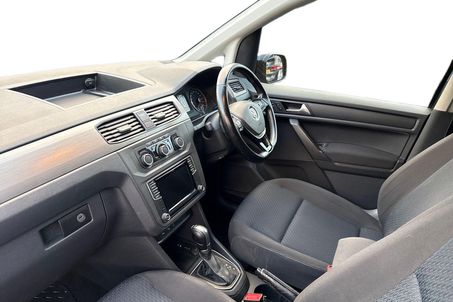 Used Volkswagen Caddy Maxi Life 2017 for sale - 76629993: Photo 9