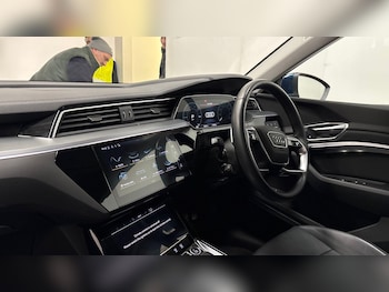 Used Audi e-tron 2022 for sale - 76495076: Photo