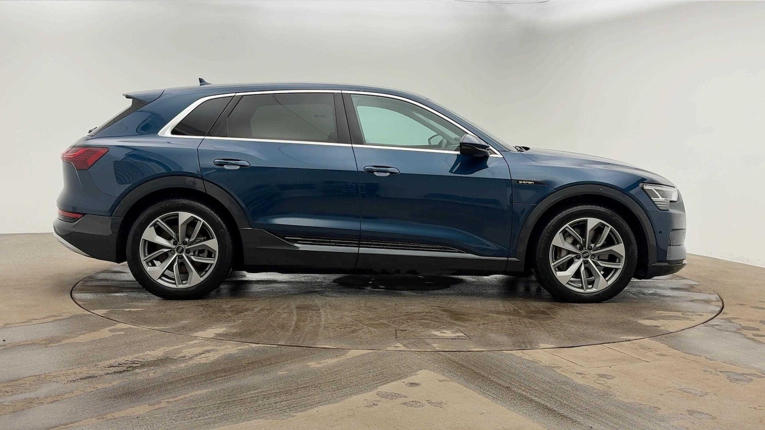 Used Audi e-tron 2022 for sale - 76495076: Photo 4