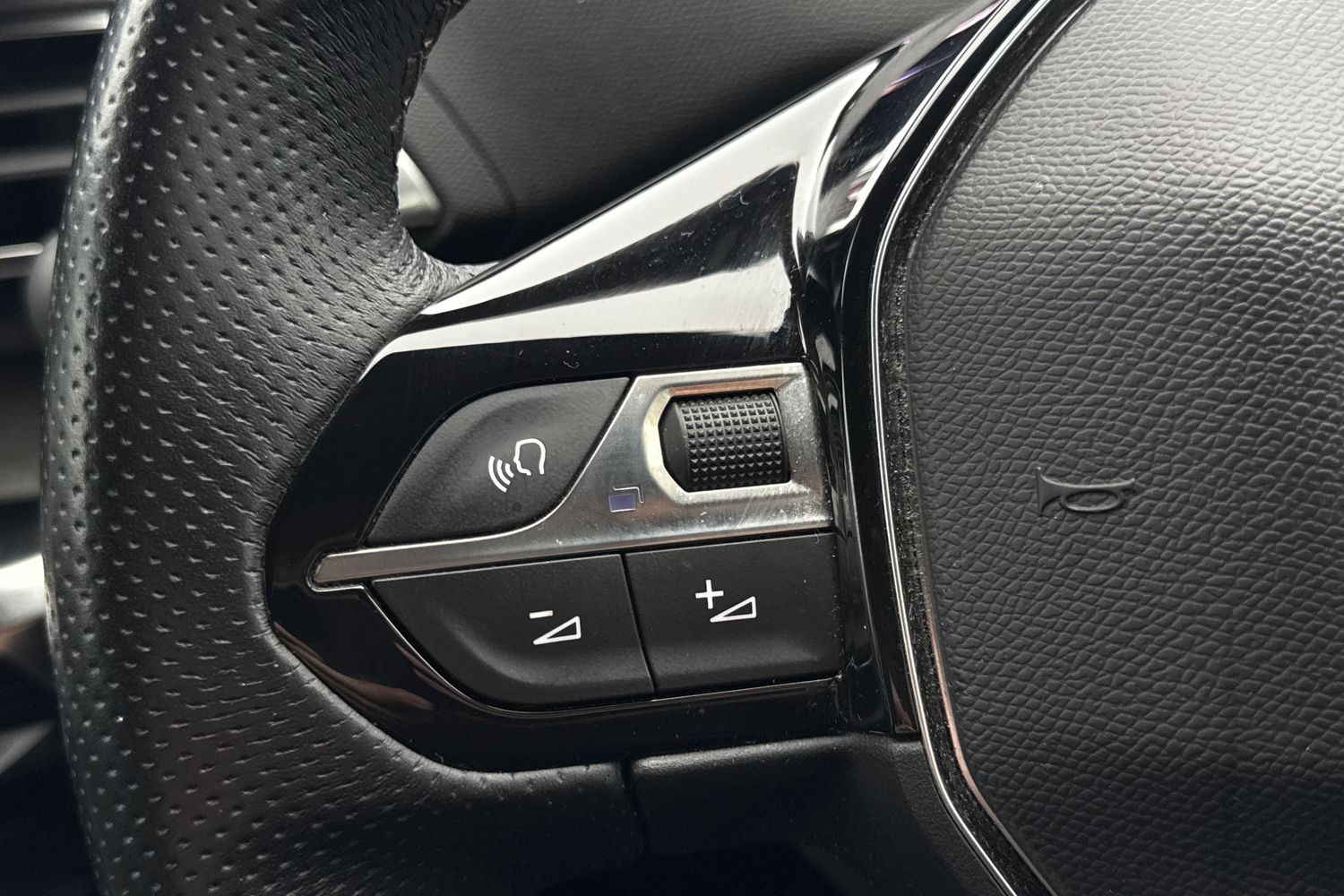 Used Peugeot 5008 2023 for sale - 77649214: Photo 38