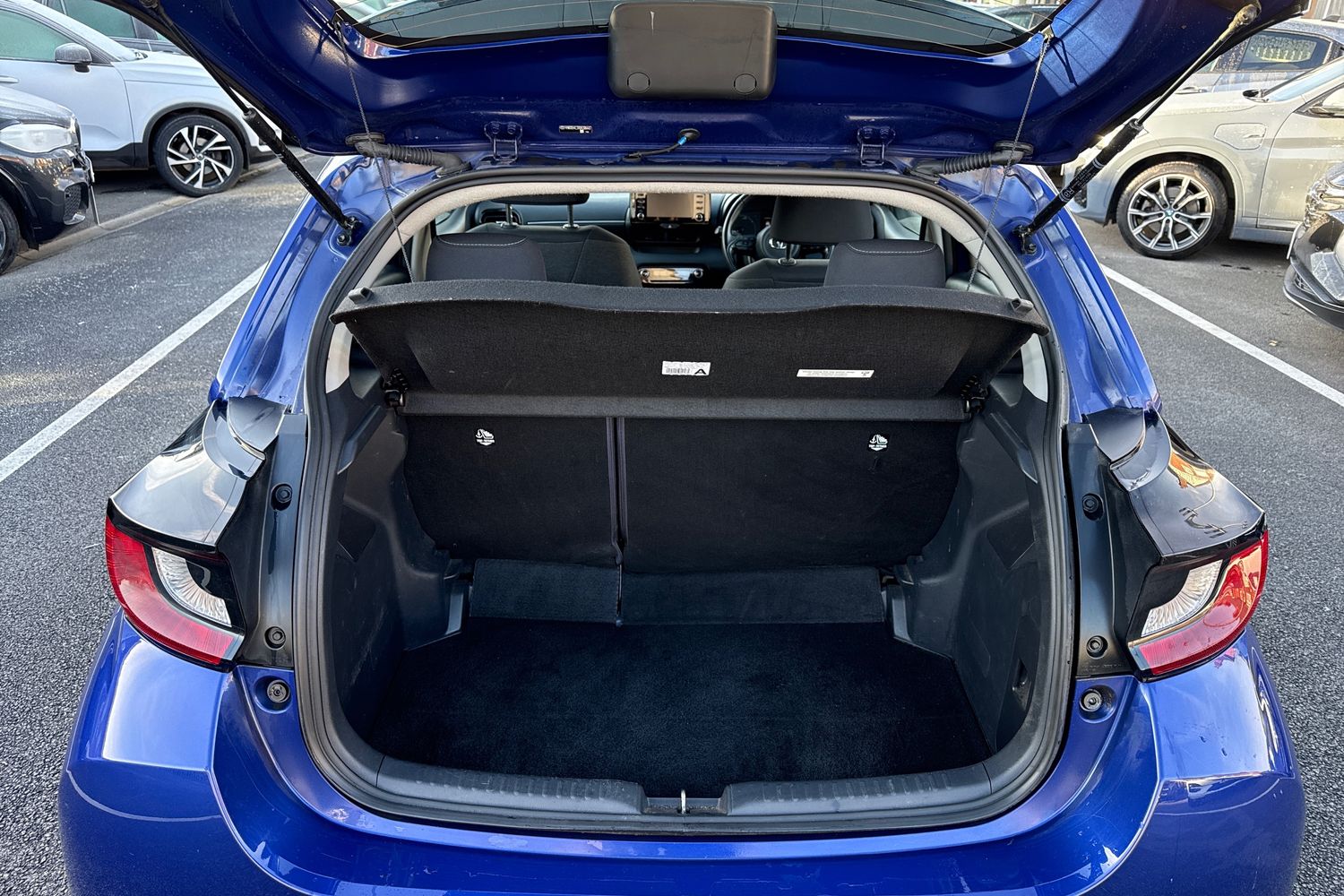 Used Toyota Yaris 2023 for sale - 76711789: Photo 10