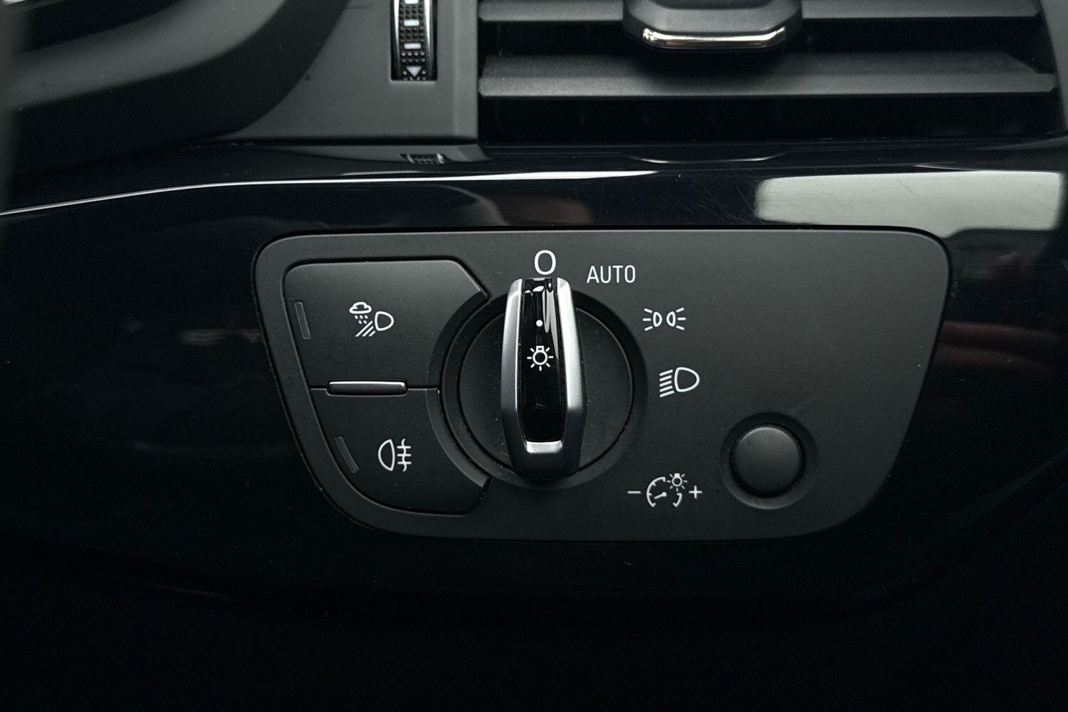 Used Audi A4 2017 for sale - 77834801: Photo 27