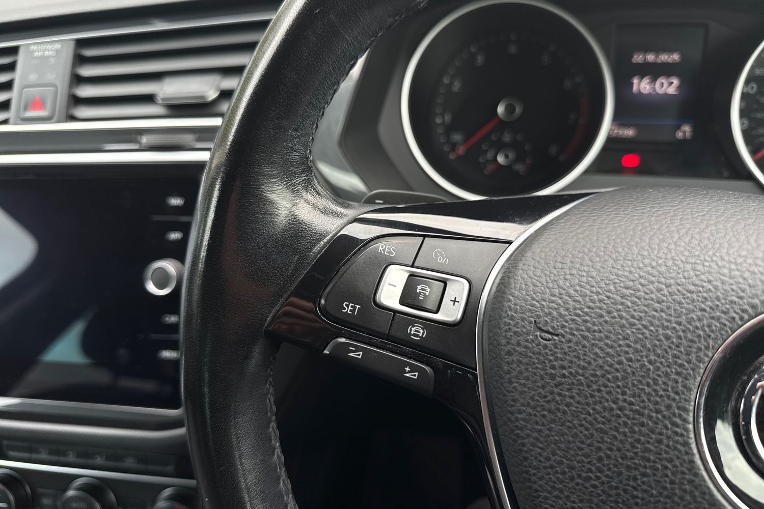 Used Volkswagen Tiguan 2019 for sale - 76365171: Photo 42