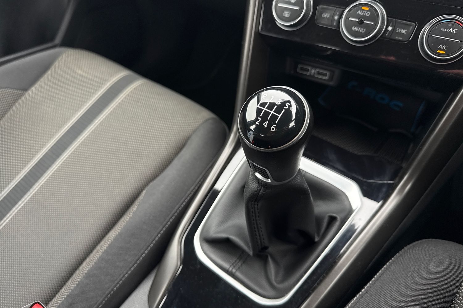 Used Volkswagen T-Roc 2019 for sale - 77334408: Photo 20